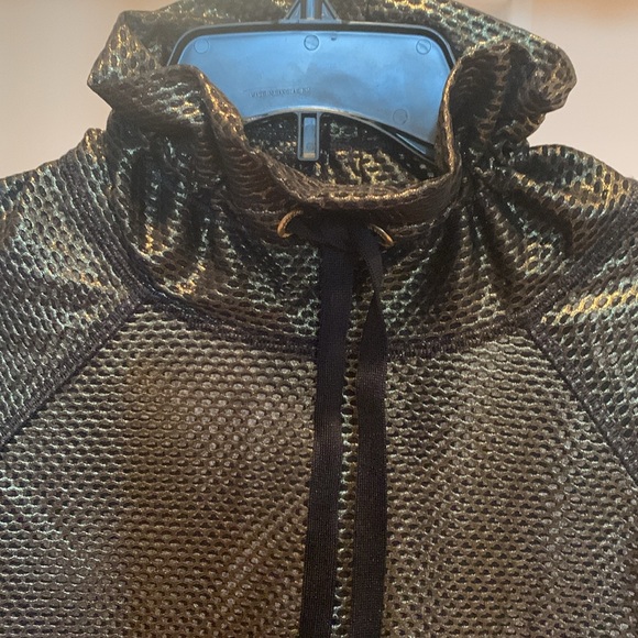 New DKNY SPORT SIZE SMALL - Picture 6 of 7